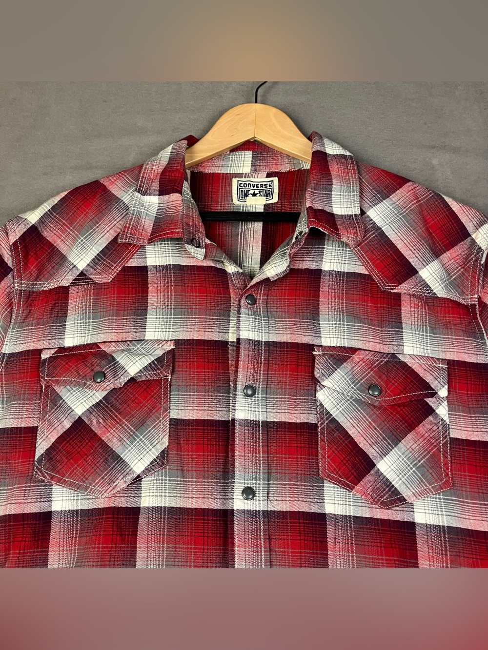 Converse Men’s Size XL Western Shirt Pearl Snap Plaid Flannel Red White Gray. In